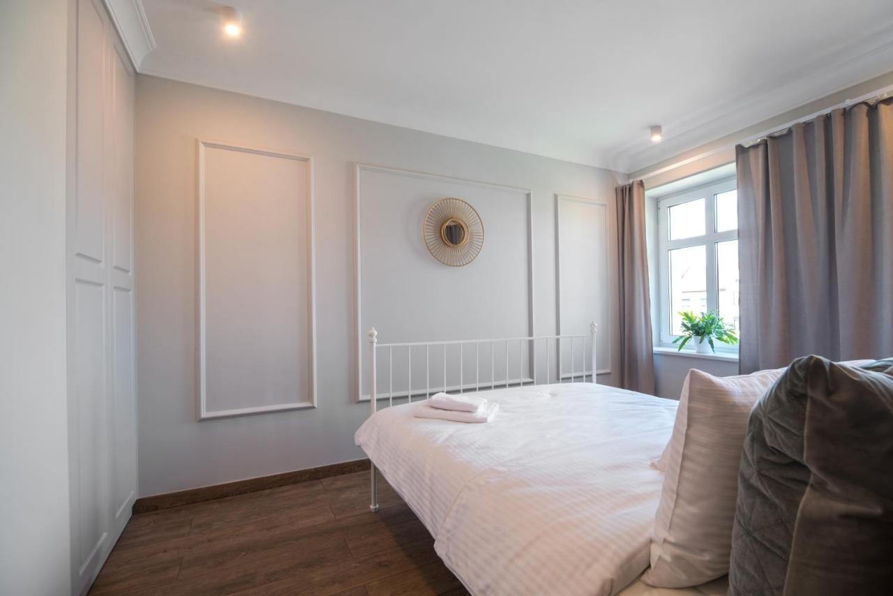 Apartamenty Rynek 27 โปรชคอฟ ภายนอก รูปภาพ
